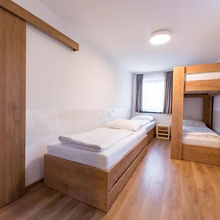Apartamento Pleasant In With Terrace *